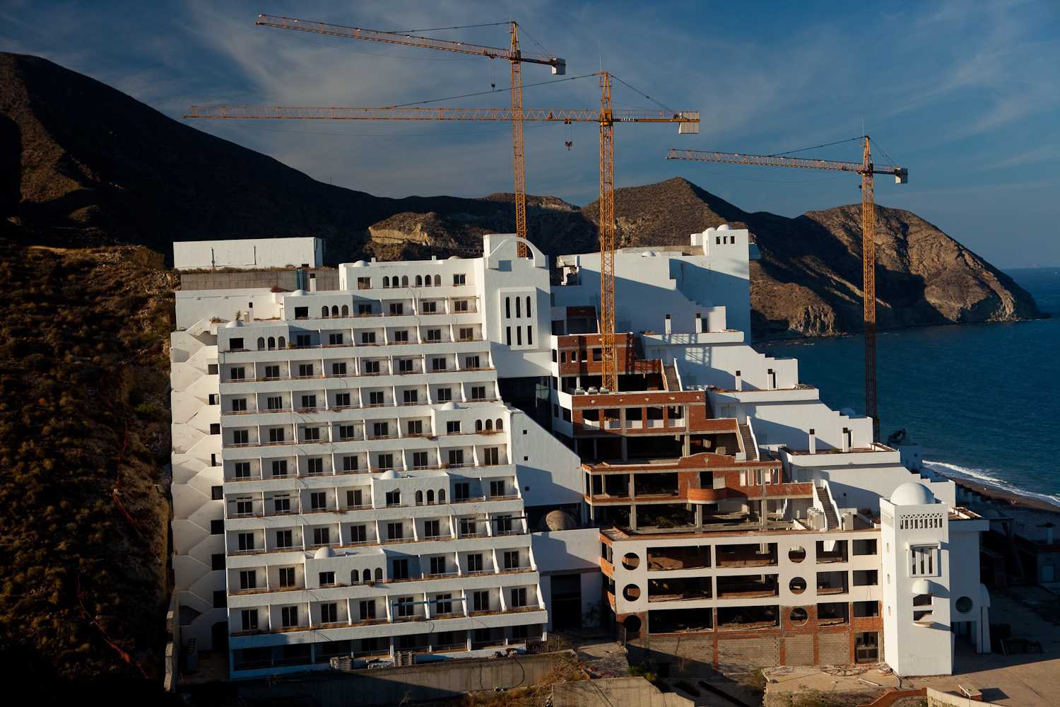 Movilizaciones contra el «cambio de rumbo» del TSJA en el Algarrobico.