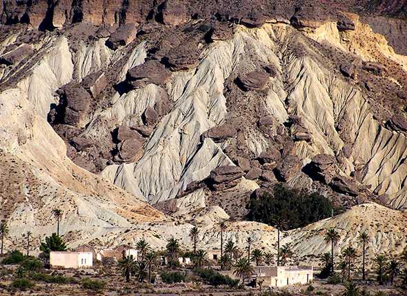 Itinerario Montañismo al Pantano de Isabel II y Volcán de la Granatilla (Sierra Alhamilla-Nijar)