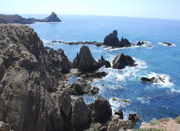 Itinerario de Montañismo Cabo de Gata: Las Negras – Los Lobos – Rodalquilar