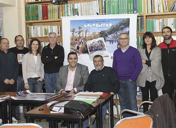 Presentación de la Escuela Municipal de Montañismo por el Concejal de Deportes Ayto Almería