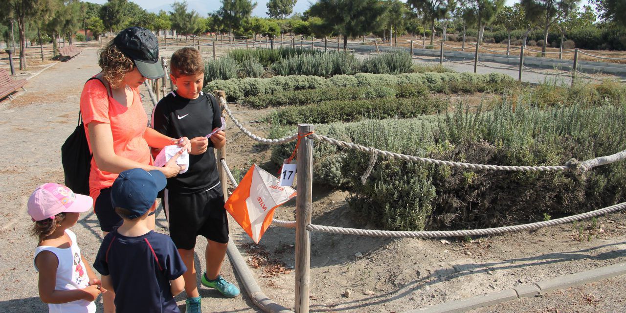 Más de 200 niños y mayores disfrutan con los XX Juegos Itinerarios de Orientación de #AlmeríaenFeria2018